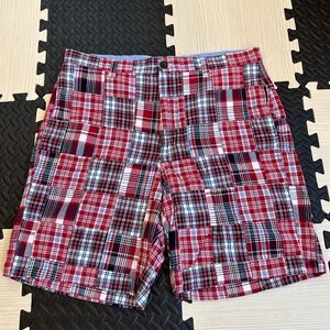 Used men’s size 36 Chaps flat front shorts #Chaps